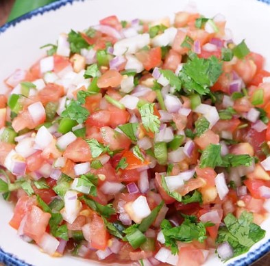 Chips & Fresh Tomato Salsa